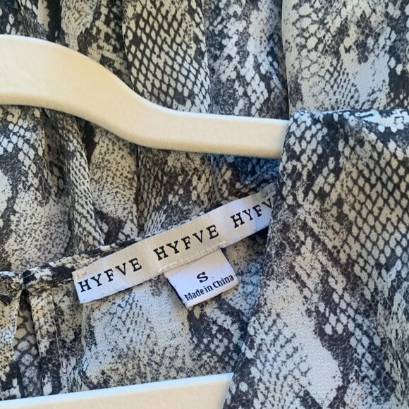 HYFVE Dress Snake Skin with cute tie long sleeve size S - Picture 6 of 7